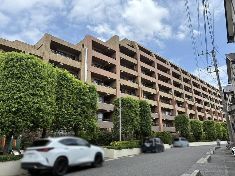 3LDK apartment in Koshigaya, Saitama - Photo 1