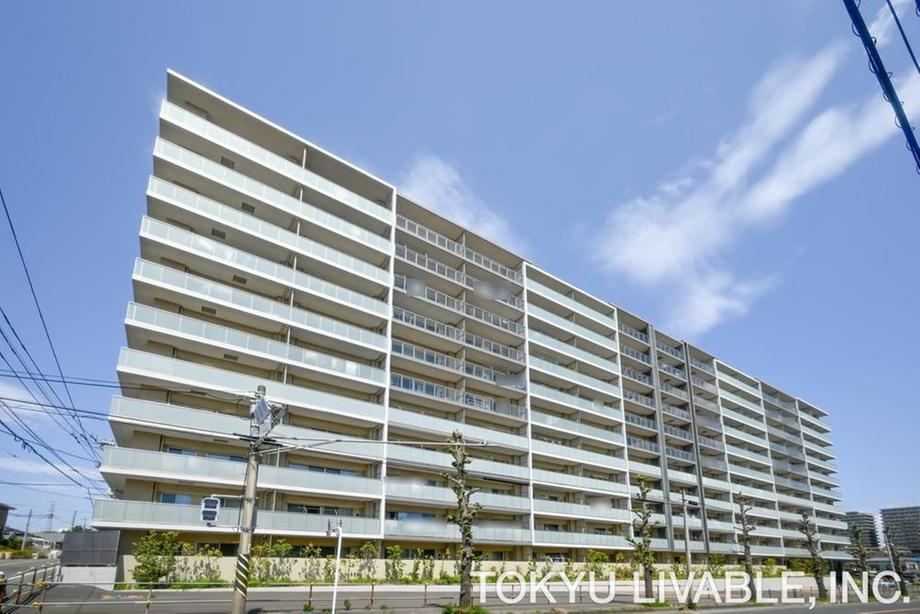 3LDK apartment in Fujisawa, Kanagawa - Photo 1