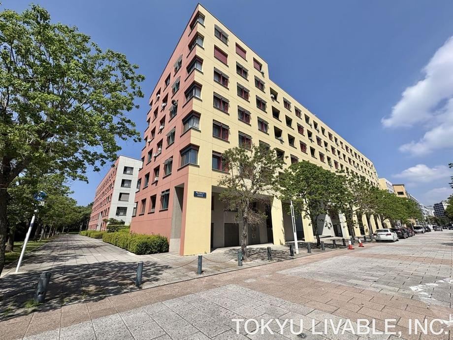 3LDK apartment in Mihama Ward, Chiba - Photo 1