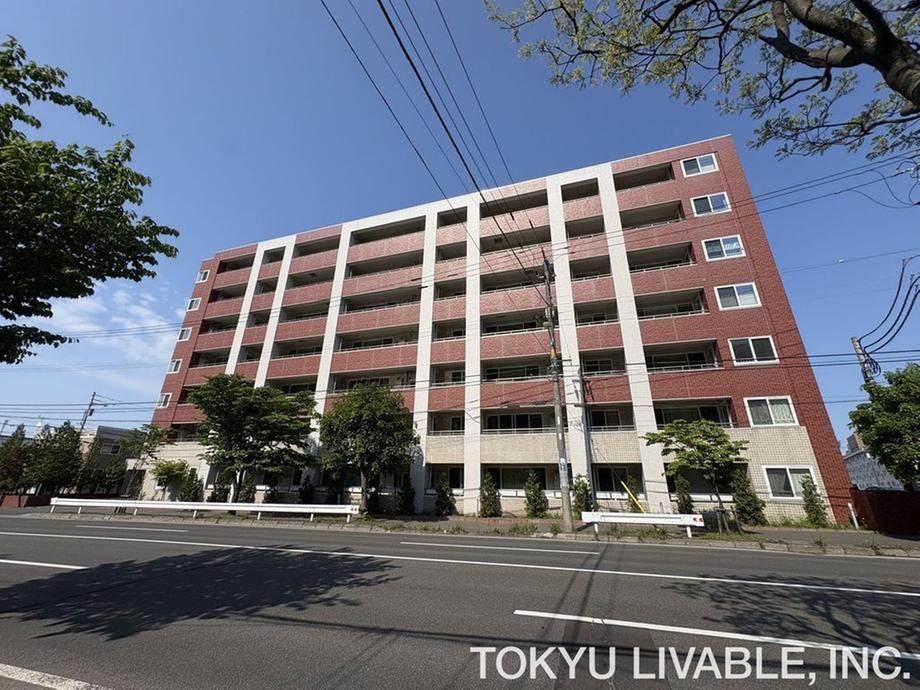 4LDK apartment in Chuo Ward, Sapporo, Hokkaido - Photo 1
