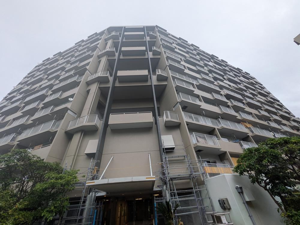 4LDK apartment in Suminoe Ward, Osaka - Photo 1