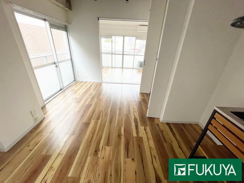 1LDK apartment in Chuo Ward, Kobe, Hyogo - Photo 1