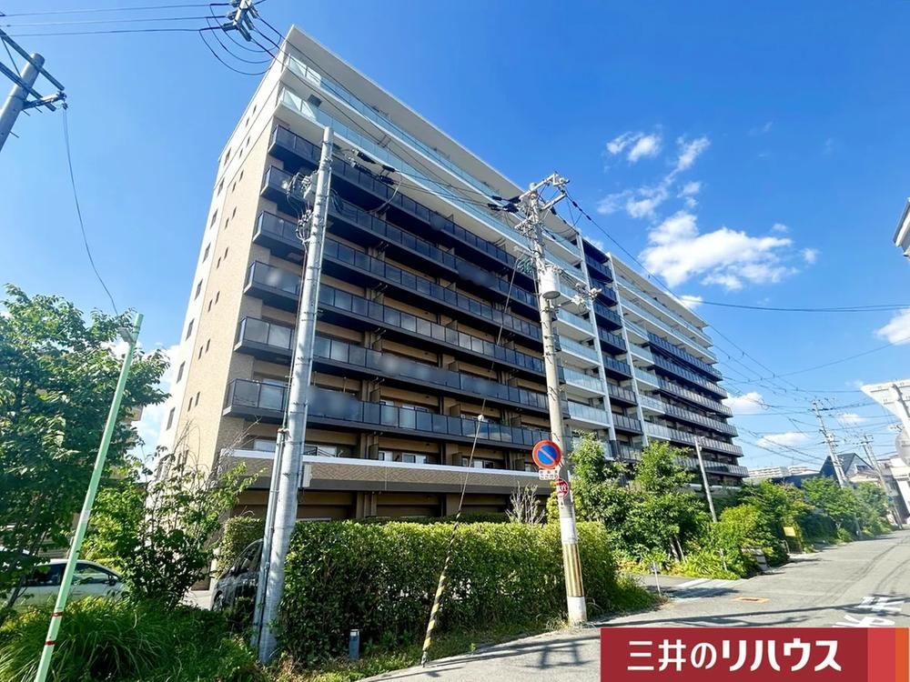3LDK apartment in Toyonaka, Osaka - Photo 1