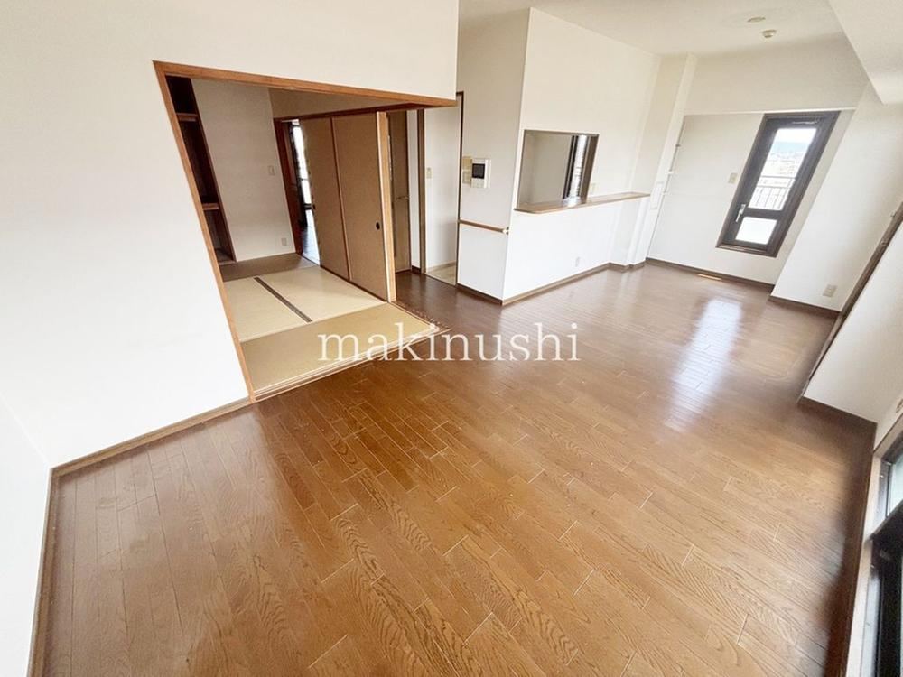 3LDK apartment in Kita Ward, Sakai, Osaka - Photo 1