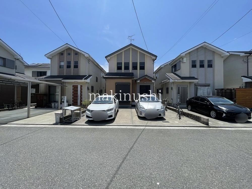 4LDK house in Mihara Ward, Sakai, Osaka - Photo 1