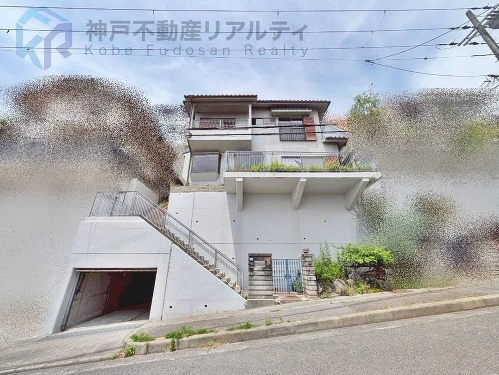 6LDK house in Nada Ward, Kobe, Hyogo - Photo 1