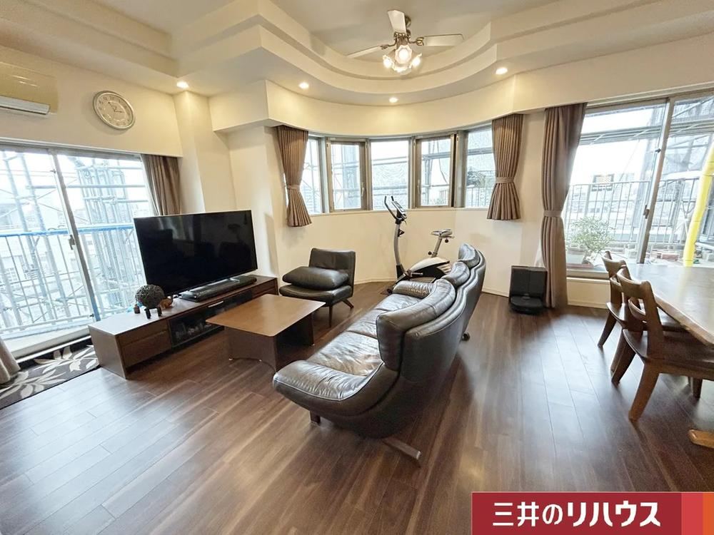 4LDK apartment in Chuo Ward, Kobe, Hyogo - Photo 1