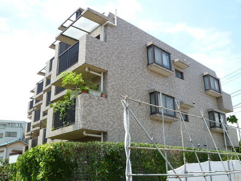 2LDK+S apartment in Tsurumi Ward, Yokohama, Kanagawa - Photo 1
