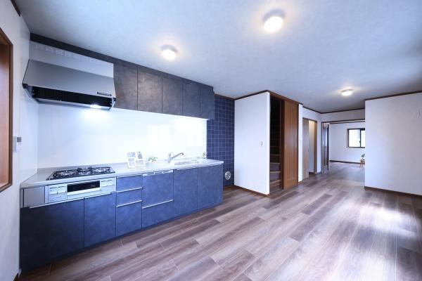 4LDK house in Ino Ward, Osaka - Photo 1