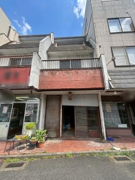 3DK house in Higashiosaka, Osaka - Photo 1