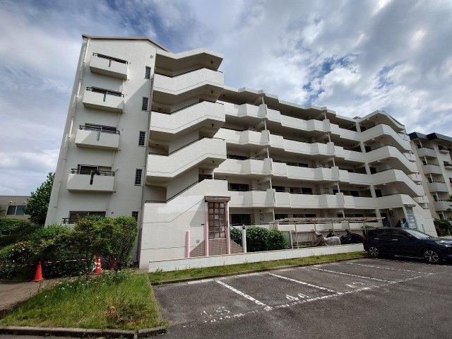 3LDK apartment in Wakamatsu Ward, Kitakyushu, Fukuoka - Photo 1