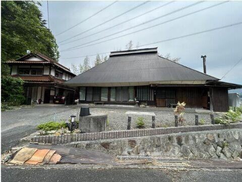 4LDK house in Higashihiroshima, Hiroshima - Photo 1