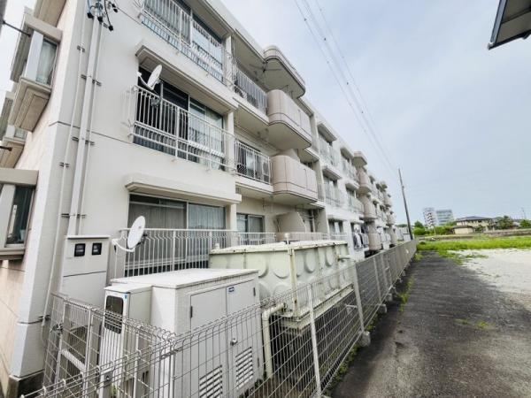 3LDK apartment in Ichinomiya, Aichi - Photo 1