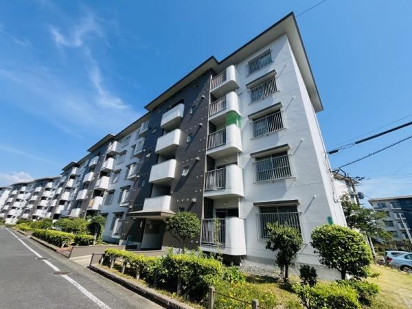 4LDK apartment in Higashi Ward, Fukuoka - Photo 1