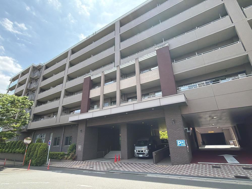 1LDK+S apartment in Atsugi, Kanagawa - Photo 1
