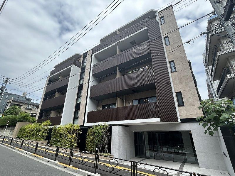 1LDK apartment in Bunkyo Ward, Tokyo - Photo 1