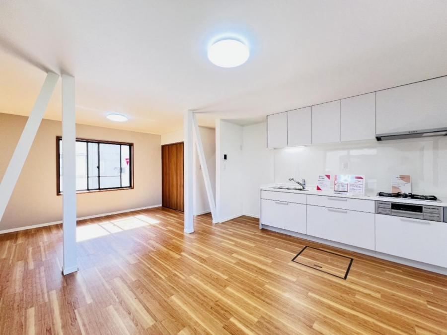 3LDK house in Akishima, Tokyo - Photo 1