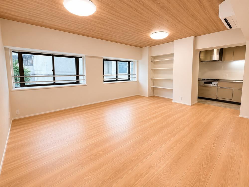 2LDK apartment in Shibuya Ward, Tokyo - Photo 1