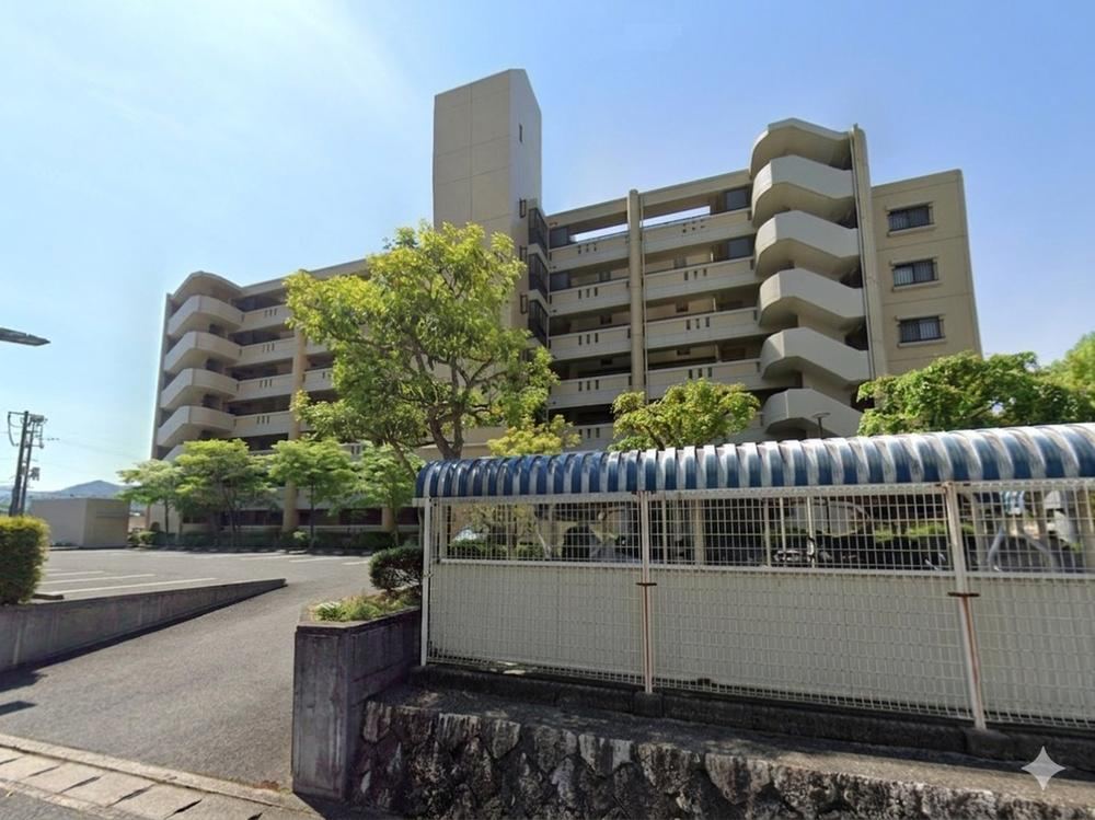 3LDK apartment in Asakita Ward, Hiroshima - Photo 1
