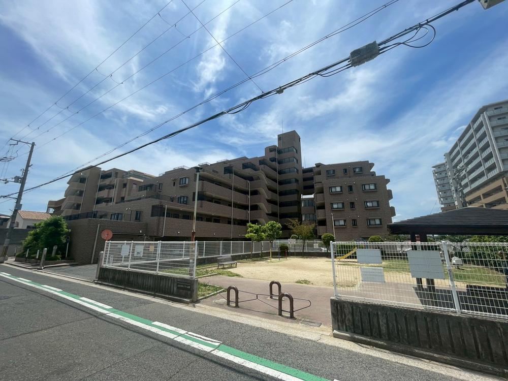 3LDK apartment in Nishi Ward, Sakai, Osaka - Photo 1