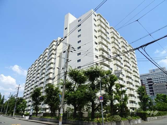3LDK apartment in Yodogawa Ward, Osaka - Photo 1