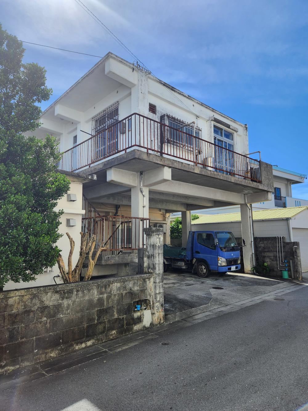 3DK house in Kadena, Nakagami District, Okinawa - Photo 1