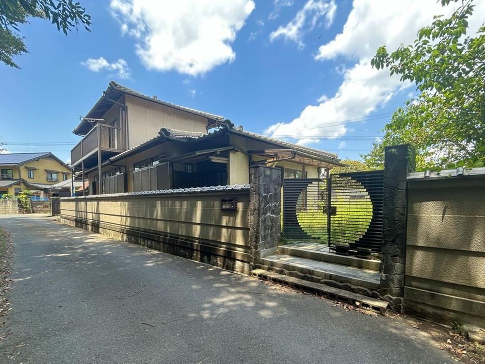 4LDK house in Kurashiki, Okayama - Photo 1