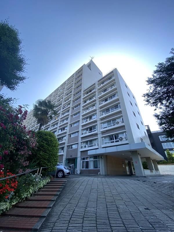 1LDK apartment in Shinjuku Ward, Tokyo - Photo 1