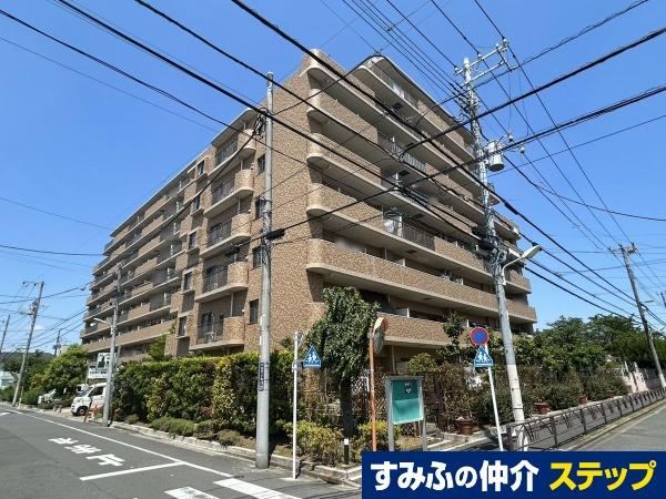 4LDK apartment in Katsushika Ward, Tokyo - Photo 1