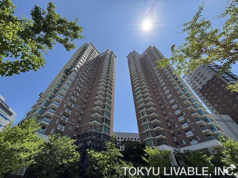 2LDK apartment in Sawara Ward, Fukuoka - Photo 1