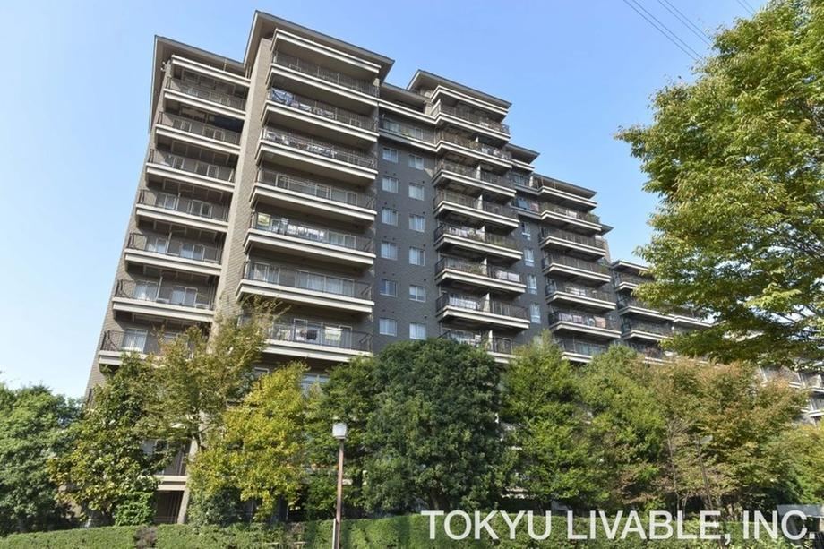 5LDK apartment in Machida, Tokyo - Photo 1