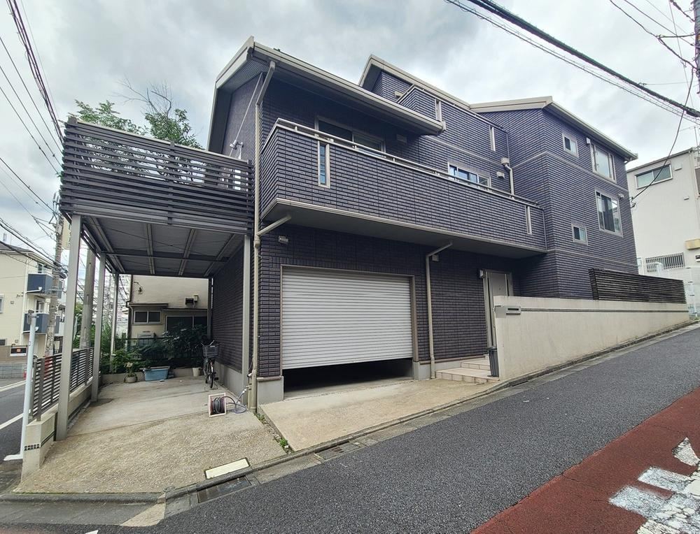 4LDK house in Shinagawa Ward, Tokyo - Photo 1