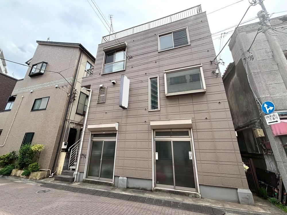5LDK+S house in Arakawa Ward, Tokyo - Photo 1