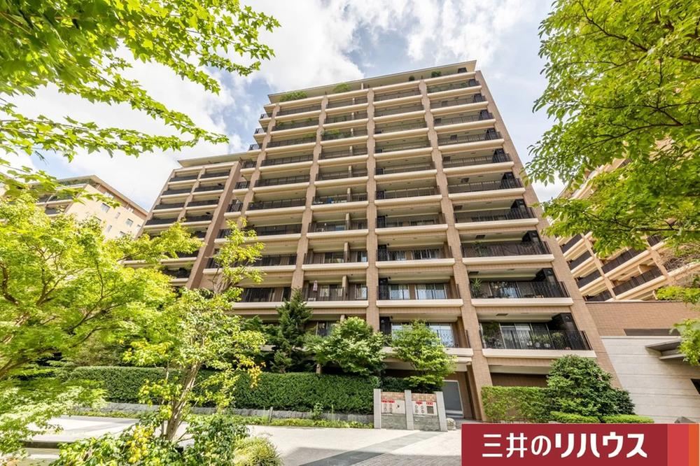 2LDK apartment in Shibuya Ward, Tokyo - Photo 1