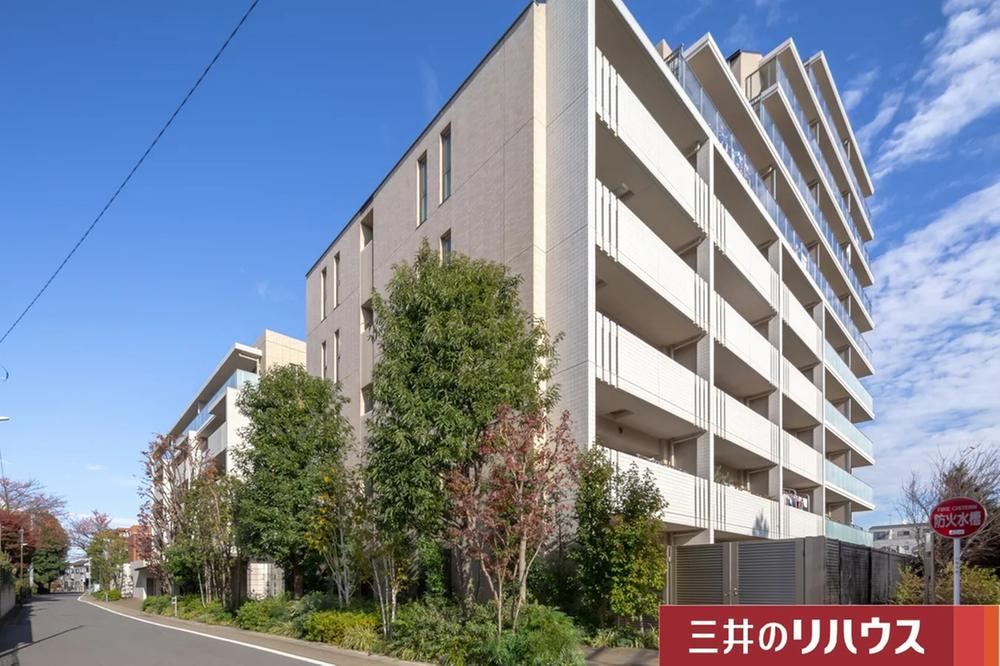 3LDK apartment in Koganei, Tokyo - Photo 1