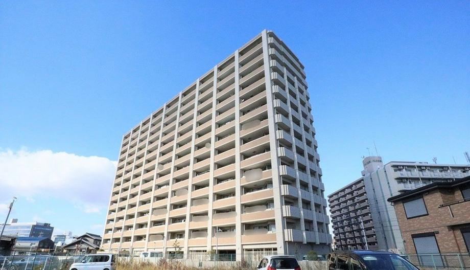 4LDK apartment in Anjo, Aichi - Photo 1