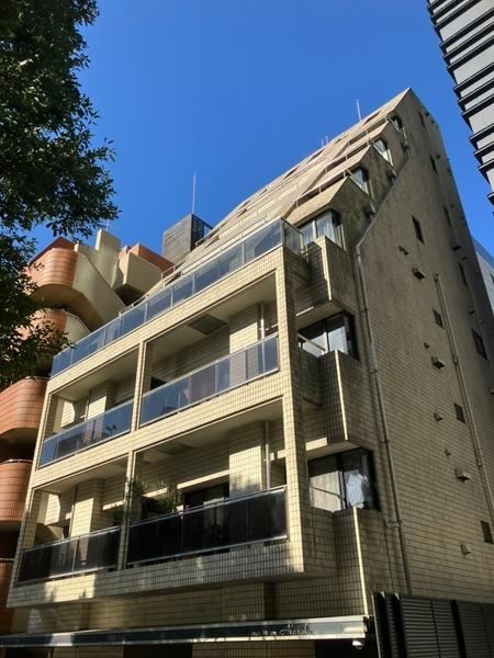 1LDK apartment in Minato Ward, Tokyo - Photo 1