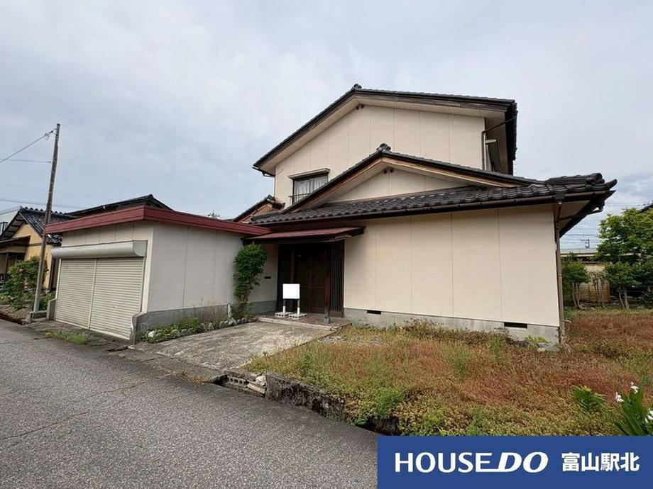 7DK house in Toyama, Toyama - Photo 1