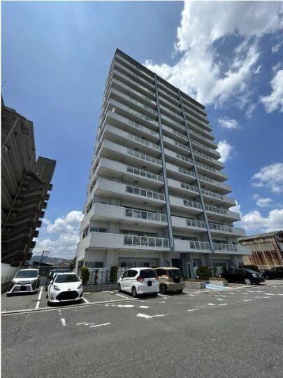 4LDK apartment in Nishi Ward, Hiroshima - Photo 1
