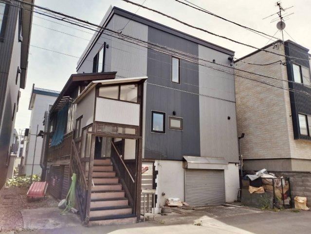 5LDK house in Nishi Ward, Sapporo, Hokkaido - Photo 1