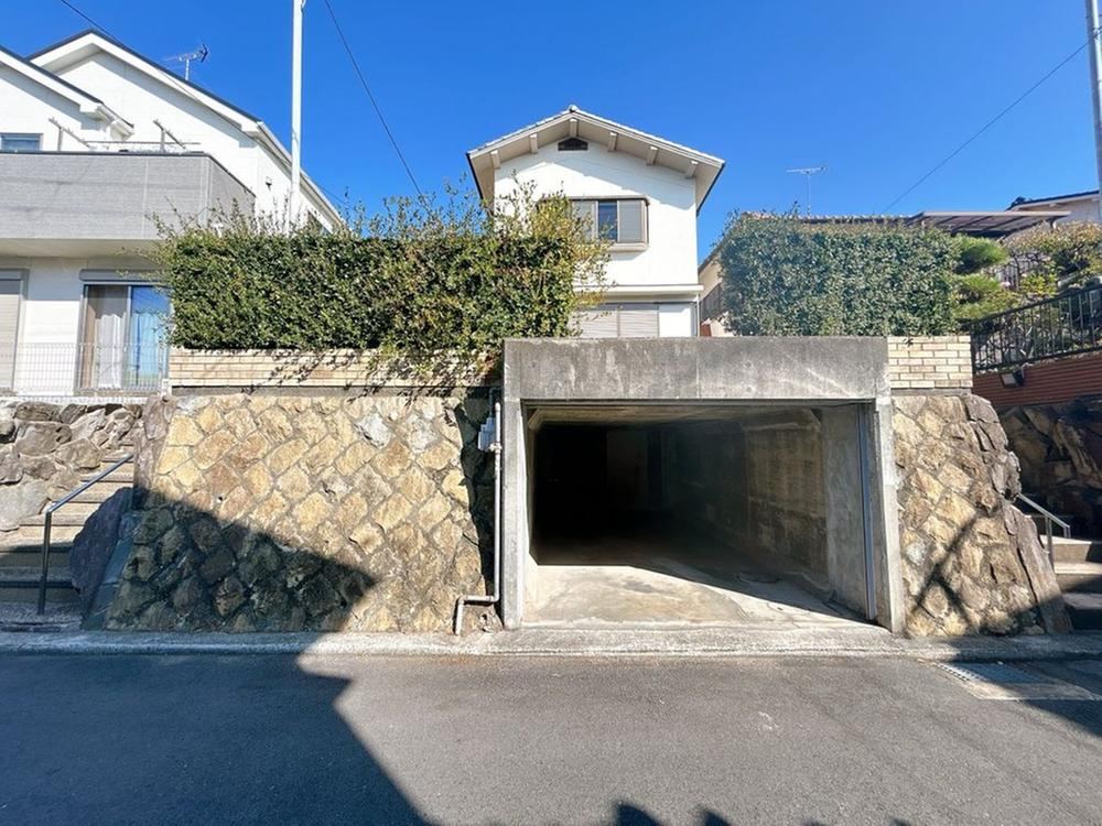 5LDK+S house in Akashi, Hyogo - Photo 1