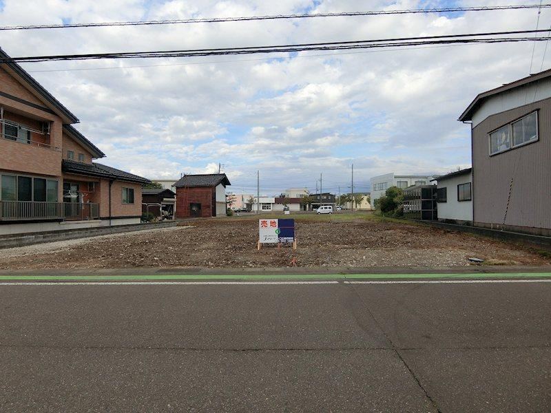 1044 m² land in Joetsu, Niigata - Photo 1