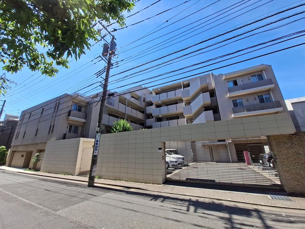 3LDK+S apartment in Nakahara Ward, Kawasaki, Kanagawa - Photo 1