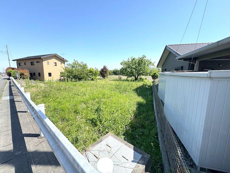 922 m² land in Takasaki, Gunma - Photo 1