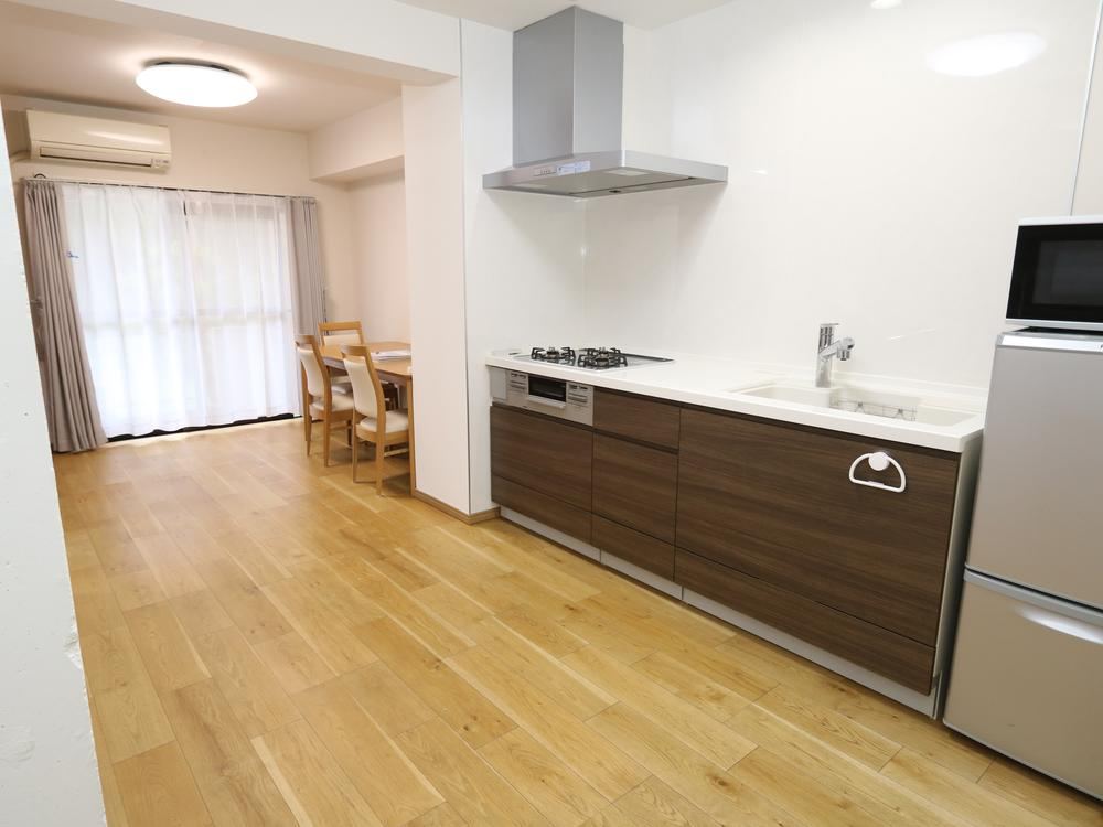 2LDK apartment in Wako, Saitama - Photo 1