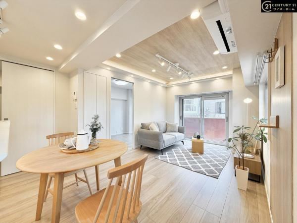 2LDK apartment in Toshima Ward, Tokyo - Photo 1