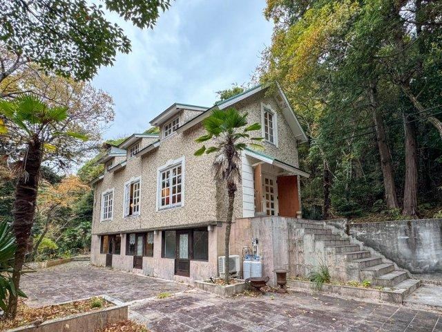 7LDK house in Shimoda, Shizuoka - Photo 1