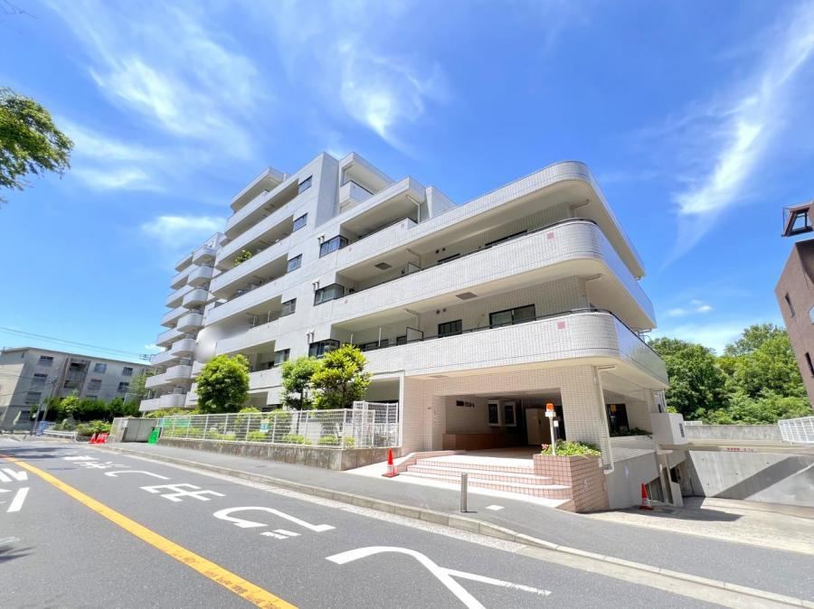 3LDK apartment in Yokosuka, Kanagawa - Photo 1