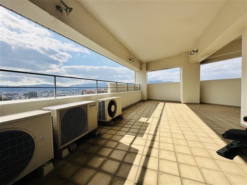 6LDK apartment in Minami Ward, Fukuoka - Photo 1