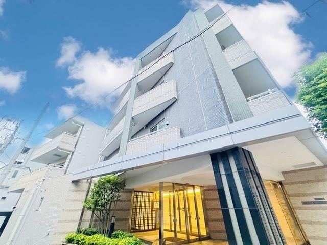 2LDK apartment in Shinagawa Ward, Tokyo - Photo 1